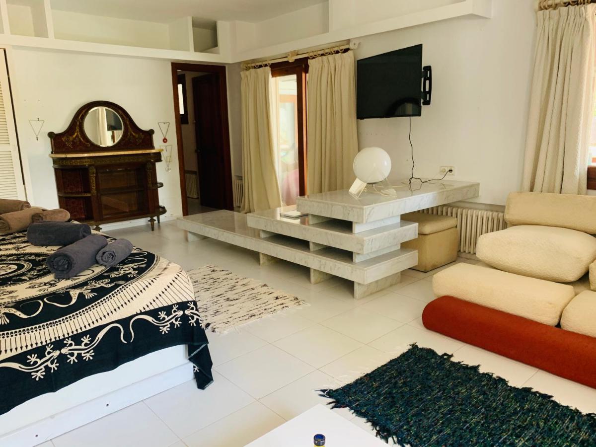 Bed and Breakfast Ibiza Paradise Санта-Еулалія-дель-Ріо Екстер'єр фото